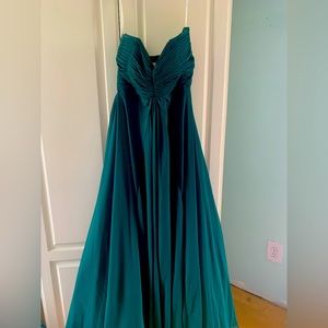 Prom gown/ formal gown